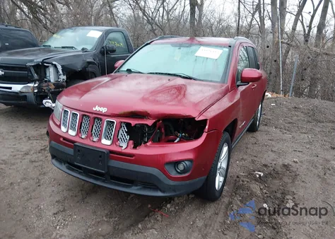 2016 Jeep Compass Latitude z USA, uszkodzony, nr VIN 1C4NJDEB7GD785544